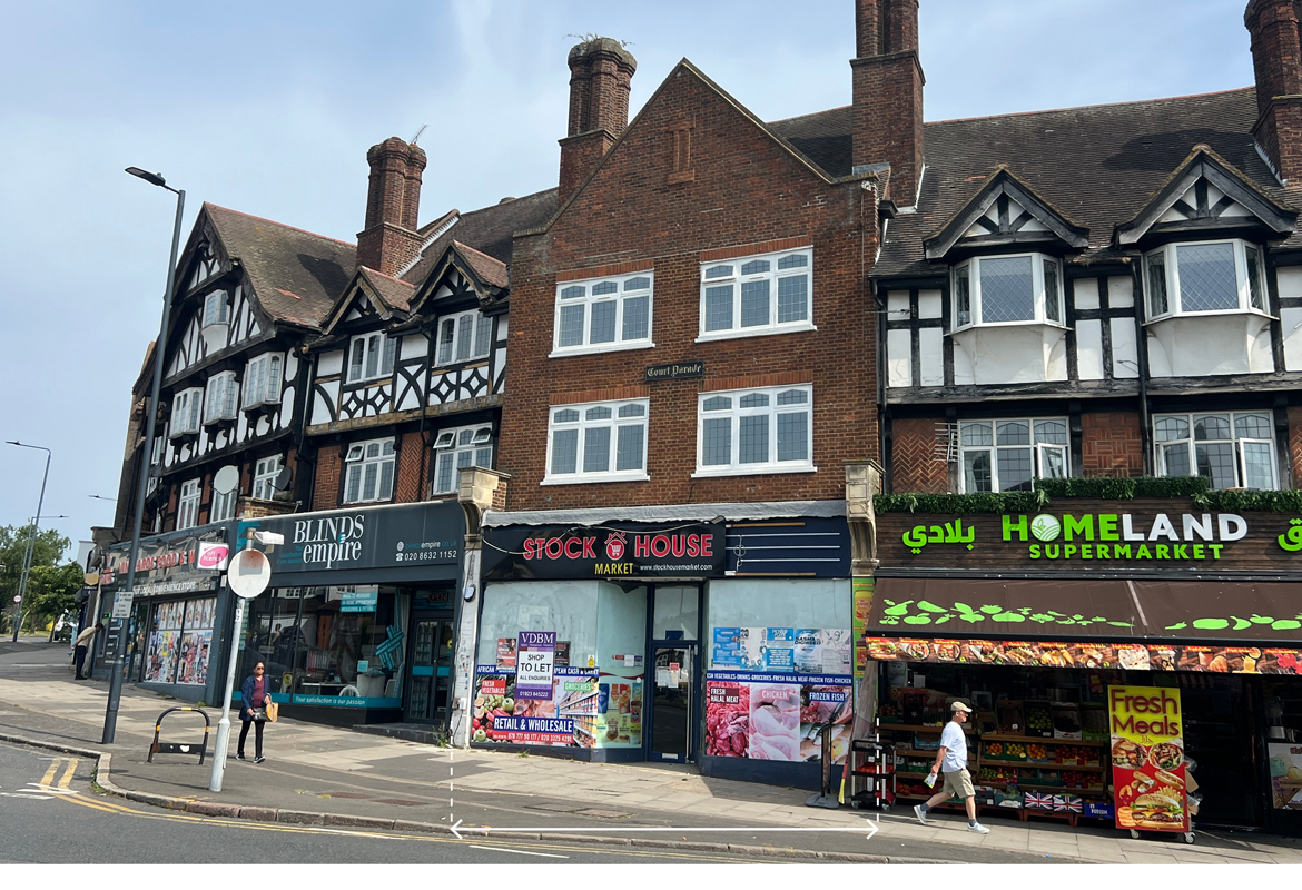 Vacant Shop & 2 Flats