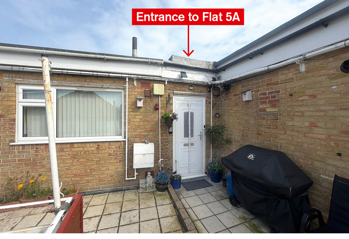 5/5a Queens Parade, The Hydneye, Eastbourne, East Sussex BN22 9BU
