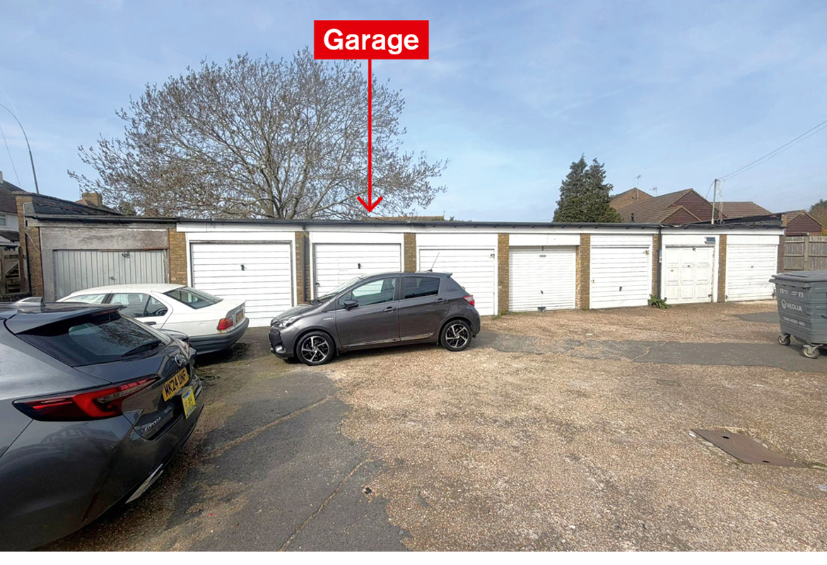 5/5a Queens Parade, The Hydneye, Eastbourne, East Sussex BN22 9BU