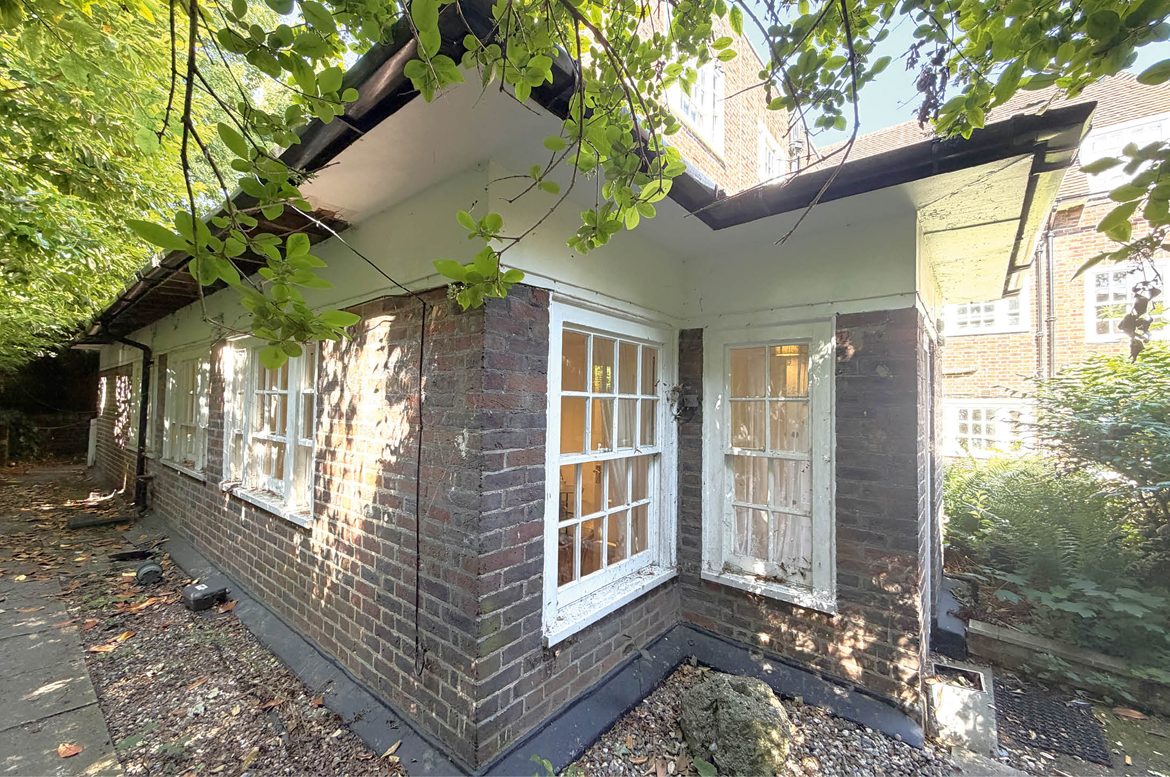 The Lodge, Corringham Court, Corringham Road, Hampstead Garden Suburb, London NW11 7BY