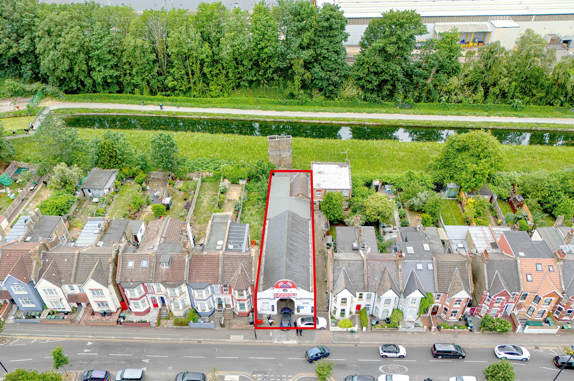 243a Wightman Road, Harringay, London N8 0BA